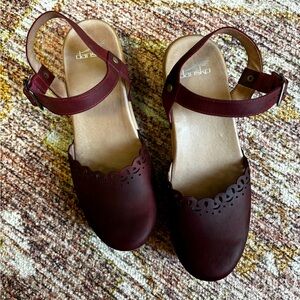 Dansko size 41 sandals